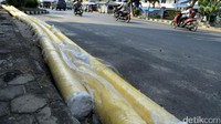 Pipa berdiameter 180 milimeter yang berfungsi menjadi jalur pengantar gas ke rumah-rumah warga.