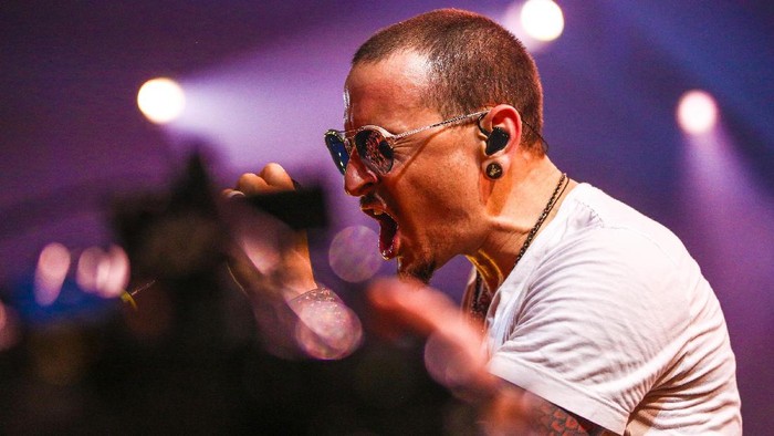 Chester Bennington Bunuh Diri, Tanda Seleb Juga Rentan Depresi