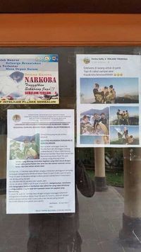 Surat larangan di Basecamp Sembalun, Lombok Timur
