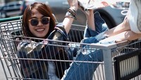 Sebagai seorang musisi, Sheryl mengunjungi Amerika untuk mencari inspirasi. Dok. Instagram/sherylsheinafia