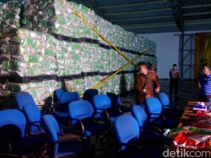 Panasnya Polemik Beras Oplosan