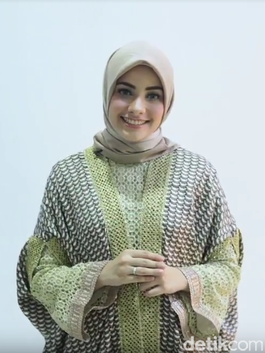 10 Kreasi Tutorial Hijab Segitiga Untuk Sehari Hari