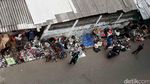 Semua Ada! Pasar Loak Kebayoran Lama Tetap Eksis
