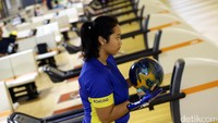 Target tiga emas ini terbilang cukup berani mengingat torehan boling Indonesia di SEA Games 2015 Singapura hanya mampu memboyong tiga perak dari nomor ganda putra, team of five putra, dan ganda putri, serta dua perunggu dari tri putra dan master putri.