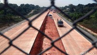 Ruas Seksi II A antara Cisalak sampai Margonda, saat ini progres pembebasan tanahnya sudah mencapai 97,65 persen.