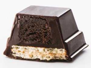 Yummy! Ada Cake Cokelat Lumer di Dalam Kit Kat Rasa Baru Ini