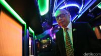 Royale VIP Bus.