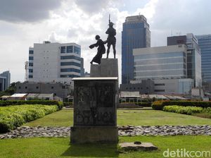 Mengenal Patung & Monumen Unik di Jakarta (1)