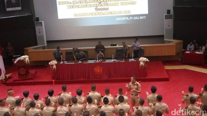 Megawati Beri Pembekalan 437 Calon Perwira TNI