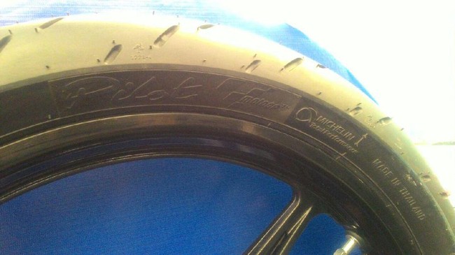 5 Cara Bikin Ban Motor Awet 5 Cara Bikin Ban Motor Awet