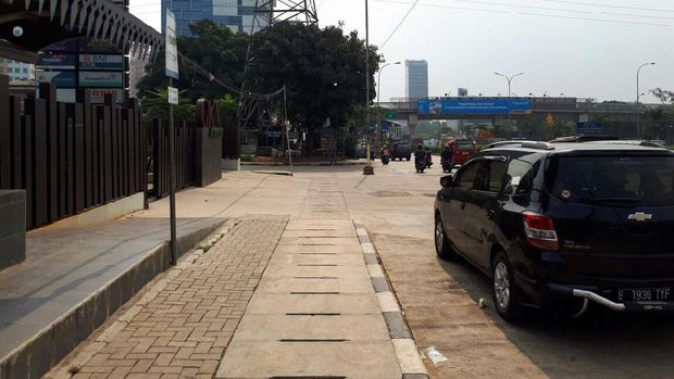 Operasionalnya Disetop, Kantor First Travel Didatangi Para Jemaah Umrah