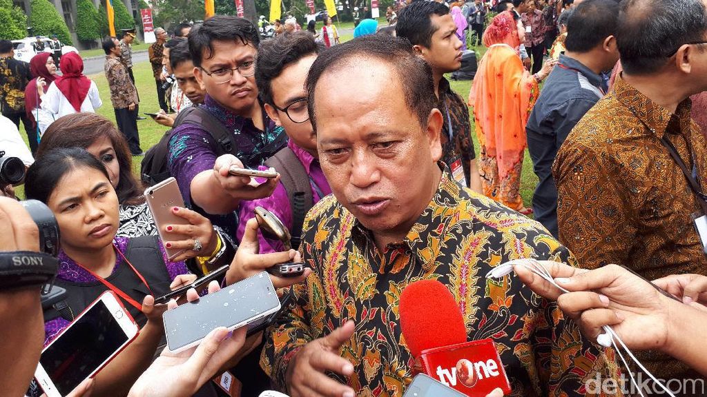 Kelebihan Guru, Menristekdikti Setop Program Studi Guru Normatif Kele bihan Guru, Menristekdikti Setop Program Studi Guru Normatif