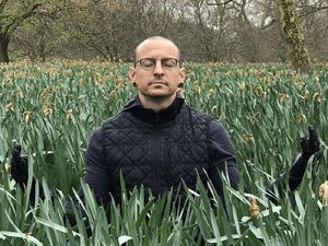Lagu yang Direkam Sebelum Chester Bennington Meninggal Dirilis