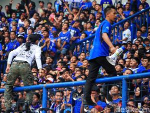 Persib vs Semen Padang, Bobotoh Jangan Bawa Flare!