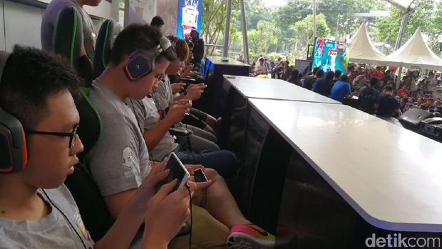 Mereka Berlatih Keras demi Jadi Jawara Mobile Legends