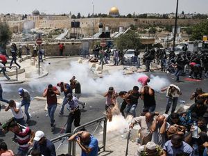 Polisi Israel dan Warga Palestina Bentrok di Kompleks Masjid Al-Aqsa