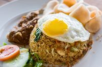 Ternyata Hanya 2 Makanan Ini yang Paling Baik Disantap di Atas Pesawat