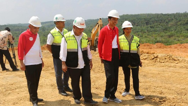 Jokowi Kebut Target Operasi 240 Km Tol Dalam Sebulan
