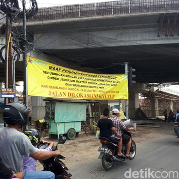 Jalan Raya Karangpilang/