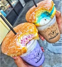 Burger Ditusuk Sedotan dan Ditaruh di Atas Gelas Jadi Tren di Jepang