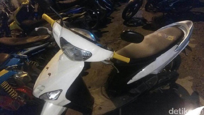 Pacaran di KBT Cakung, Adi Dipalak Pakai Clurit dan HP-nya Raib