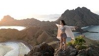 Pesinetron berusia 23 tahun itupun menikmati sunset yang sangat indah di lokasi tersebut. (Foto: Dok. Pribadi)