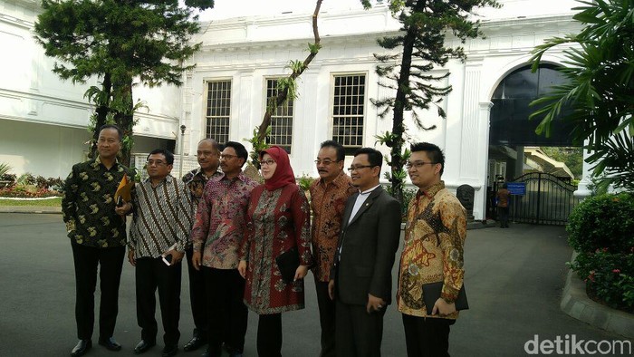 Jokowi Panggil Elite Parpol Koalisi ke Istana
