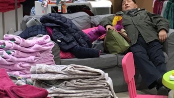 Yang ketiduran pun ada. Foto: Instagram