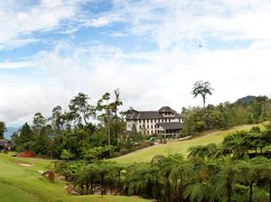 Benarkah Patok Batas NKRI Diserobot Lapangan Golf Malaysia?