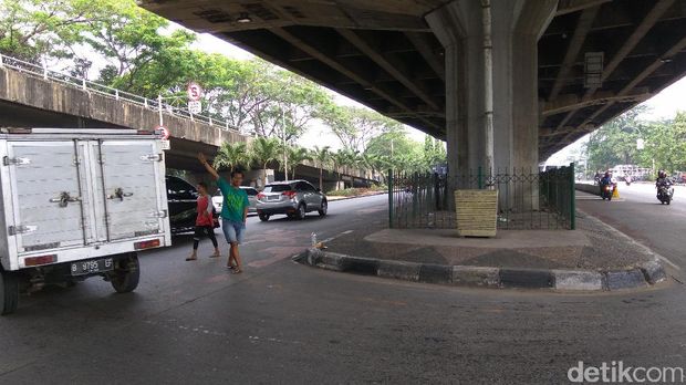 Pak Ogah di Jakarta Utara / 