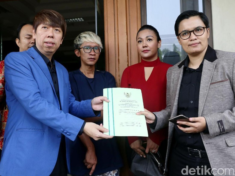 Sudah Bercerai, Aming Batasi Komunikasi dengan Evelyn Sudah Bercerai, Aming Batasi Komunikasi dengan Evelyn