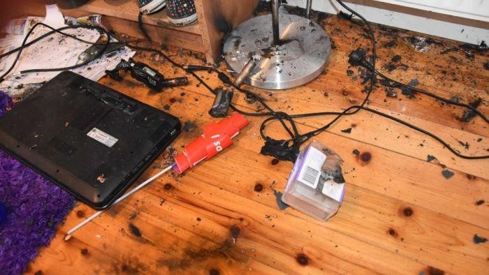 Baterai Diisi Terus-Menerus, Laptop di Rumah Melbourne Ini Meledak