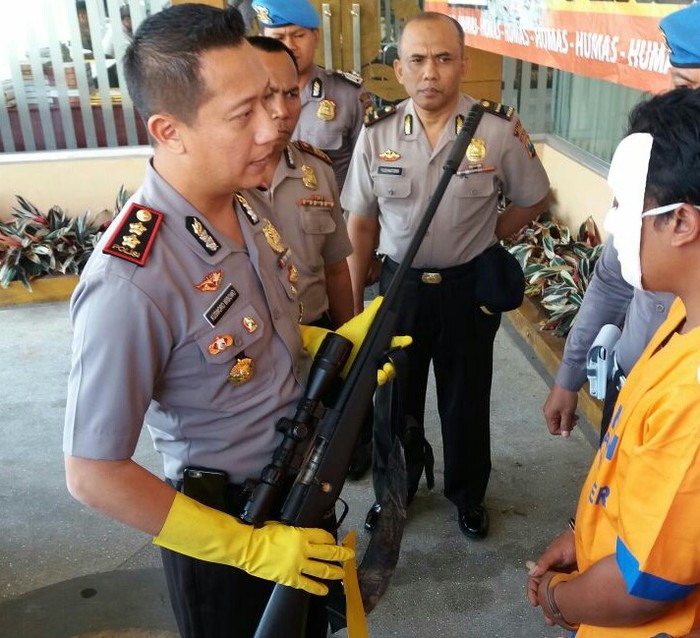 Miliki Senpi Rakitan, Karyawan Perkebunan di Jember Diamankan