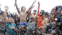 Boryeong Mud Festival kini menjadi salah satu event paling populer di Korea Selatan. Foto: Chung Sung-Jun/Getty Images