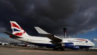 Pesawat yang sedang diparkir di bandara Heathrow London/Foto: Reuters