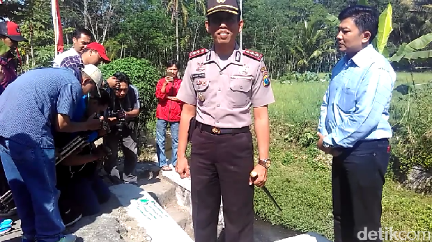 144 Kartu KIS 'Dibuang' di Sungai Blitar, BPJS Sesalkan Sikap JNE