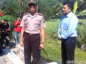Soal 148 Kartu KIS, Polisi: Petugas JNE Sengaja Membuang Kartu