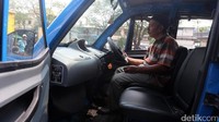 Bajaj Qute memang seperti sebuah mobil pada umumnya. Kendaraan ini mampu menampung satu sopir dan tiga penumpang.