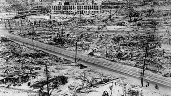 Kedua kota itupun luluh lantak. AS menjatuhkan bom atom karena Jepang menolak menyerah meski sudah beberapa kali diultimatum. Foto: Getty Images