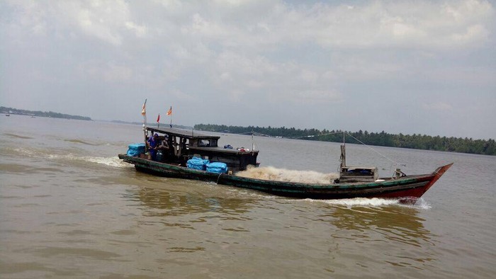 kapal ilegal