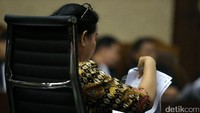 Ada empat poin eksepsi atas dakwaan dari jaksa penuntut umum (JPU) KPK.