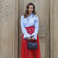 Jessica Alba attends the Valentino show as part of the Paris Fashion Week Womenswear  Spring/Summer 2017  on October 2, 2016 in Paris, France.  (Photo by Vittorio Zunino Celotto/Getty Images)