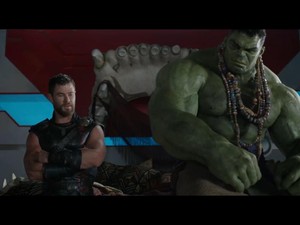 Chris Hemsworth Bicara Soal Perubahan Thor Tak Lagi Gondrong