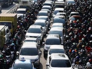 Kurangi Macet, Pemprov DKI Imbau Perusahaan Sediakan Bus Karyawan
