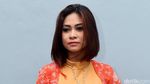 Ini Erlyn Suzan, Pedangdut Seksi yang Terciduk Bersama Pretty Asmara