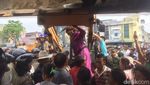 Foto: Ricuh Penertiban Pedagang Pasar di Medan