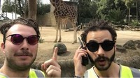 Tidak hanya itu, David Allegretti juga berhasil masuk ke dalam sebuah kebun binatang dengan bermodalkan rompi tersebut. Foto: Ist.