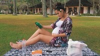 Bumil cantik, Raquel Katie Larkin (Foto: Dok. Instagram/raquelklarkin)