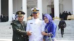 Haru Bangga Lulusan Akademi TNI-Polri Bersama Keluarga di Istana