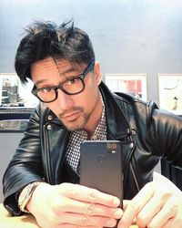 Terungkap, Rahasia Awet Muda Pria Tampan Viral yang Ternyata Sudah 52 Tahun